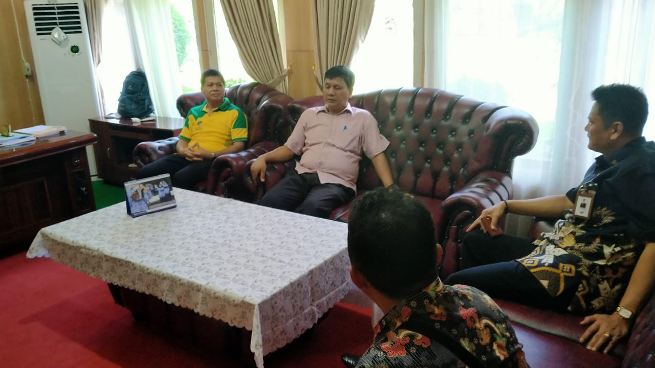 Kunjungan dari Pihak Bank Kalbar ke Rumah Sakit Jiwa Provinsi Kalimantan Barat Membahas Tentang Bantuan 1 Unit Ambulance
