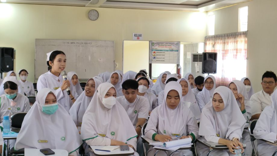 Seminar Kasus Asuhan Keperawatan Jiwa Mahasiswa Tingkat II Semester IV Gelombang II Program Studi Keperawatan Jurusan Keperawatan Poltekkes Kemenkes Pontianak